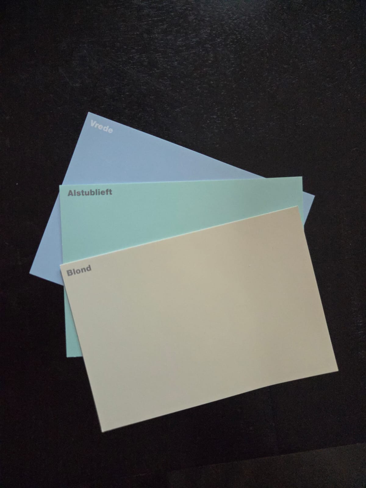 Pastel verfstalen kantoor: Vrede, Alstublieft en Blond